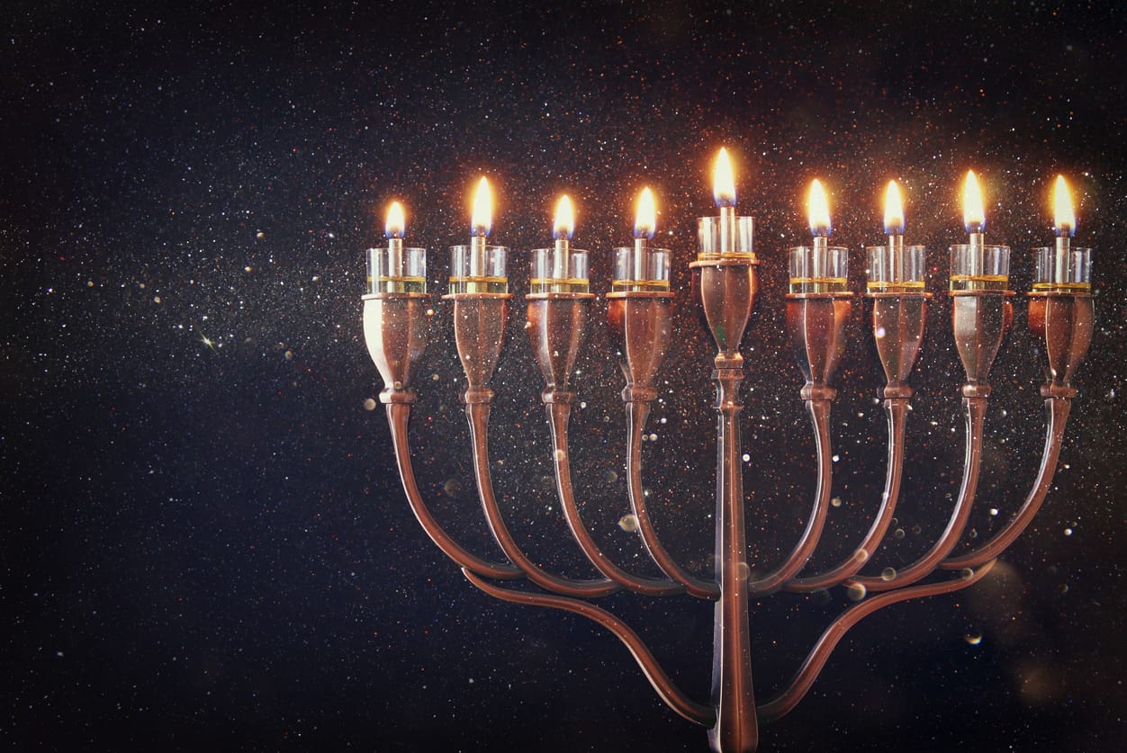 A Sprinkle of Jewish Thought: The Miracle of Hanukkah